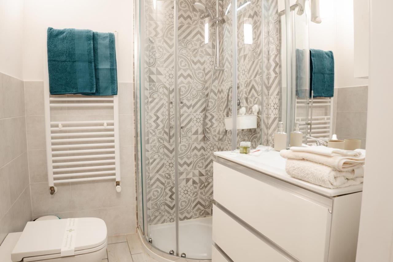 Citystay I Bernardino Loft Apartment โบโลญญา ภายนอก รูปภาพ
